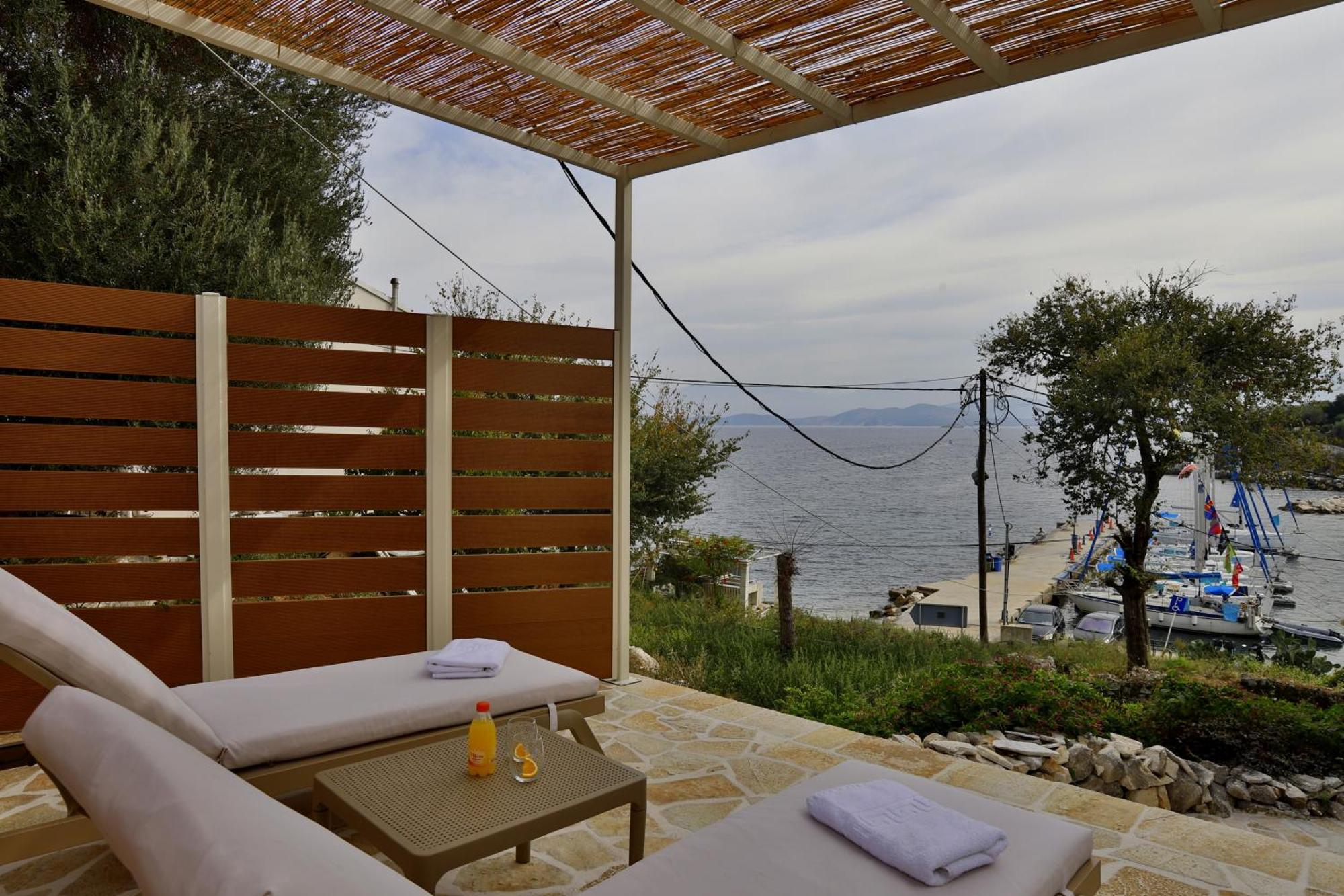 Kassiopi Seafront Elegant Apartments Ngoại thất bức ảnh